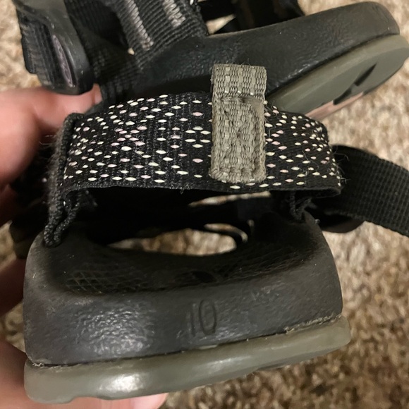 EUC girls/ unisex Chacos size 10 - Picture 2 of 5